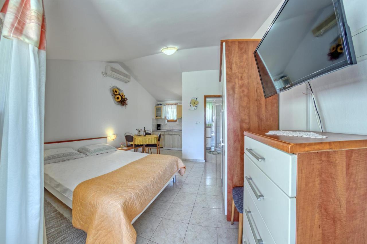 Apartmets Slavica 1644 班约勒 外观 照片