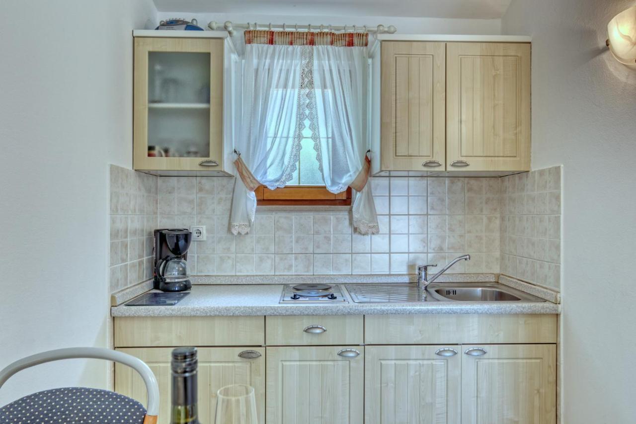 Apartmets Slavica 1644 班约勒 外观 照片