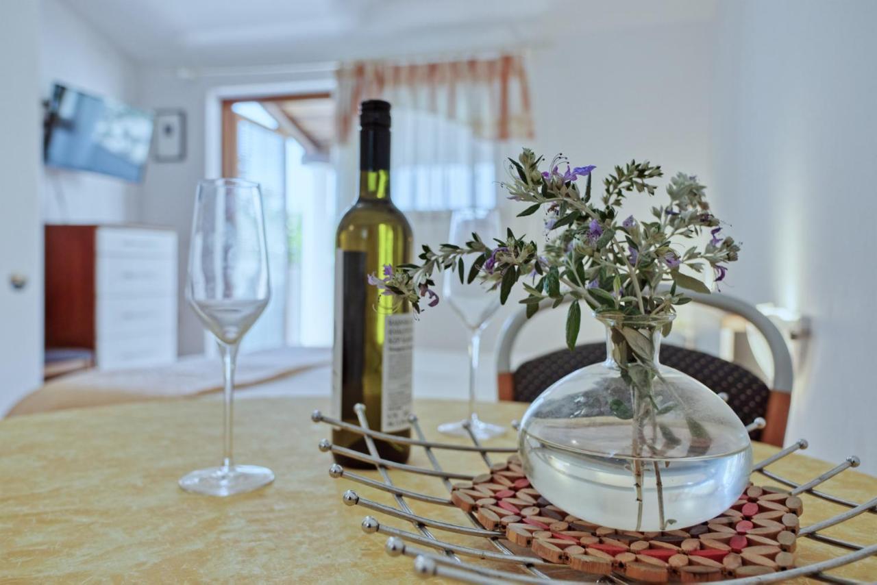 Apartmets Slavica 1644 班约勒 外观 照片