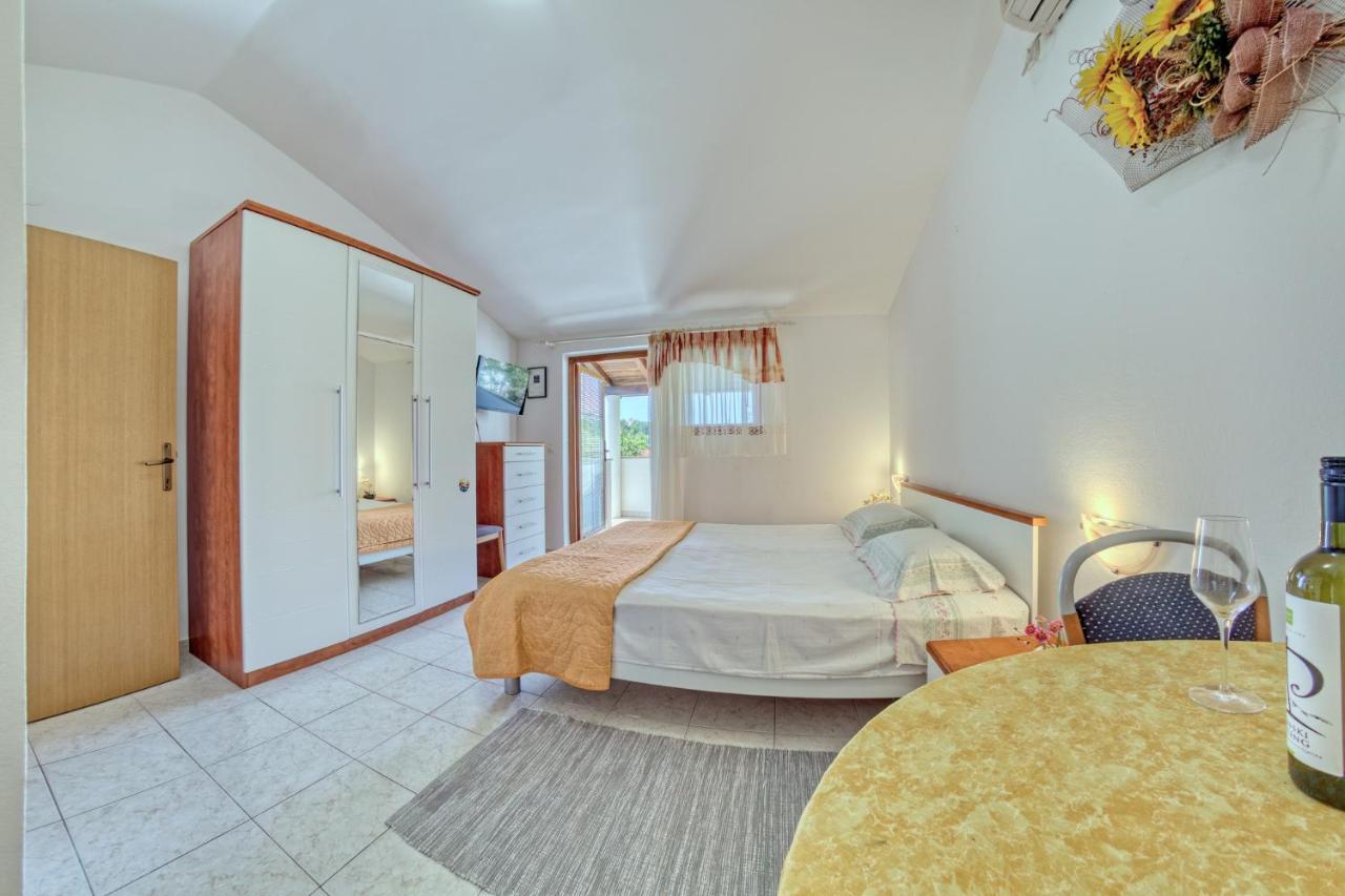 Apartmets Slavica 1644 班约勒 外观 照片